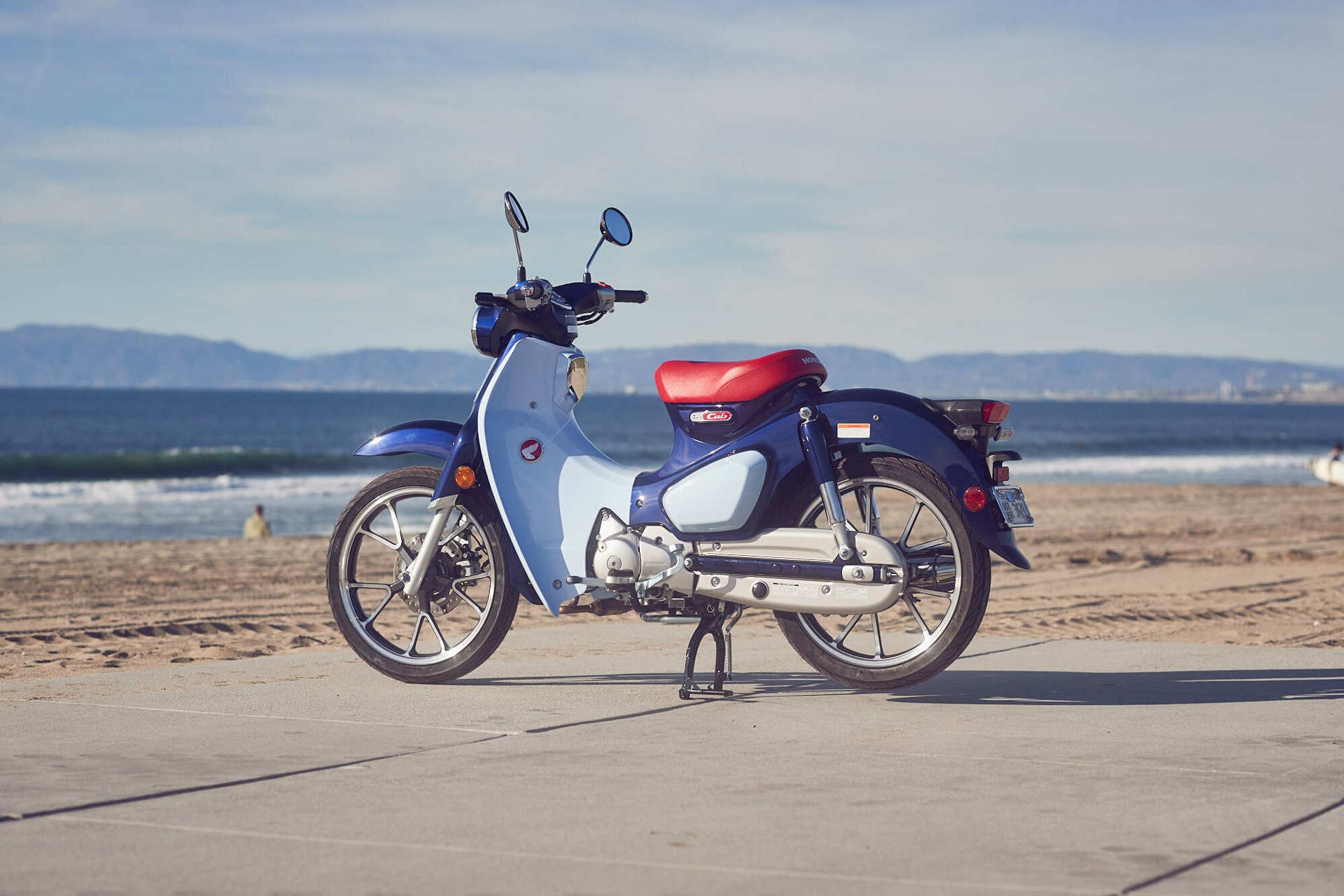 2019 Honda Super Cub First Ride Review | The nicest people love
